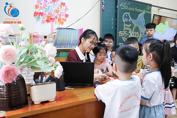 Tuyển sinh Câu lạc bộ Lomokids